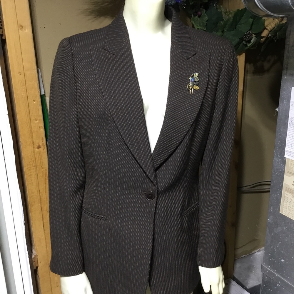 Giorgio Armani LE Collezioni Brown Pant Suit - Picture 7 of 16